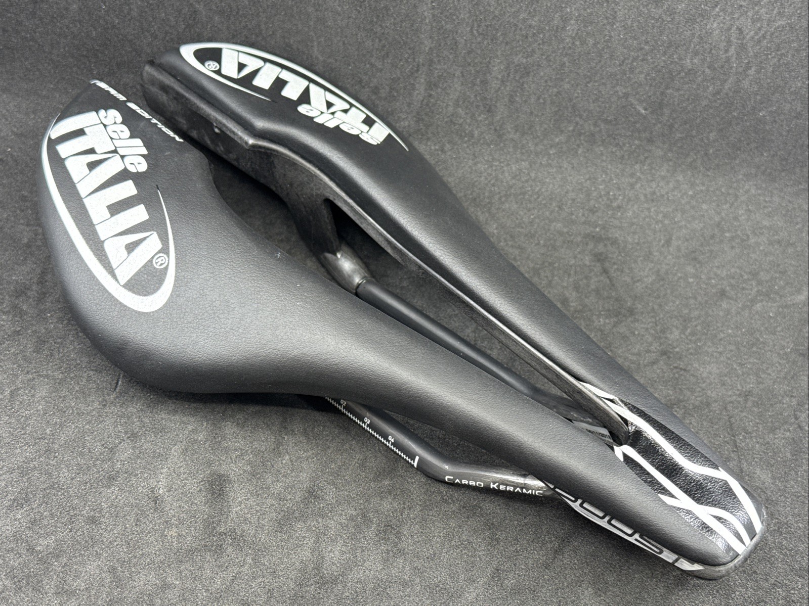 Selle Italia SP-01 Boost Kit Carbonio SuperFlow Team Edition L3 250mm x 145mm