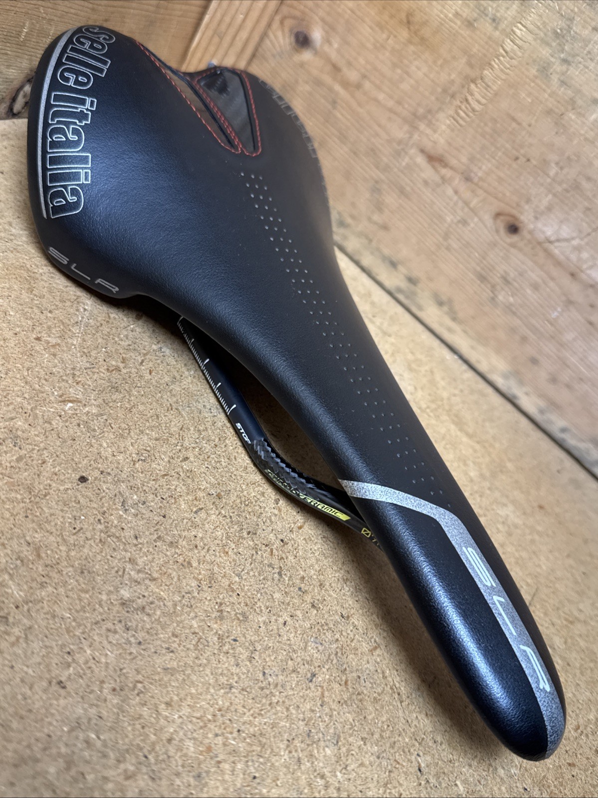 Selle Italia SLR Kit Carbonio Saddle Carbon Fiber Rails 125g ID Match S1