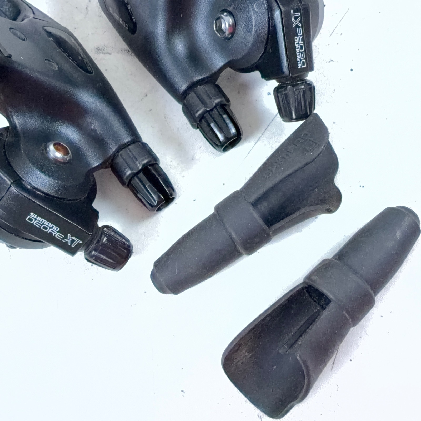 Shimano Deore XT ST-M092 Brake Lever & Shifters 3 x 7 speed Vintage Black Ø22.2