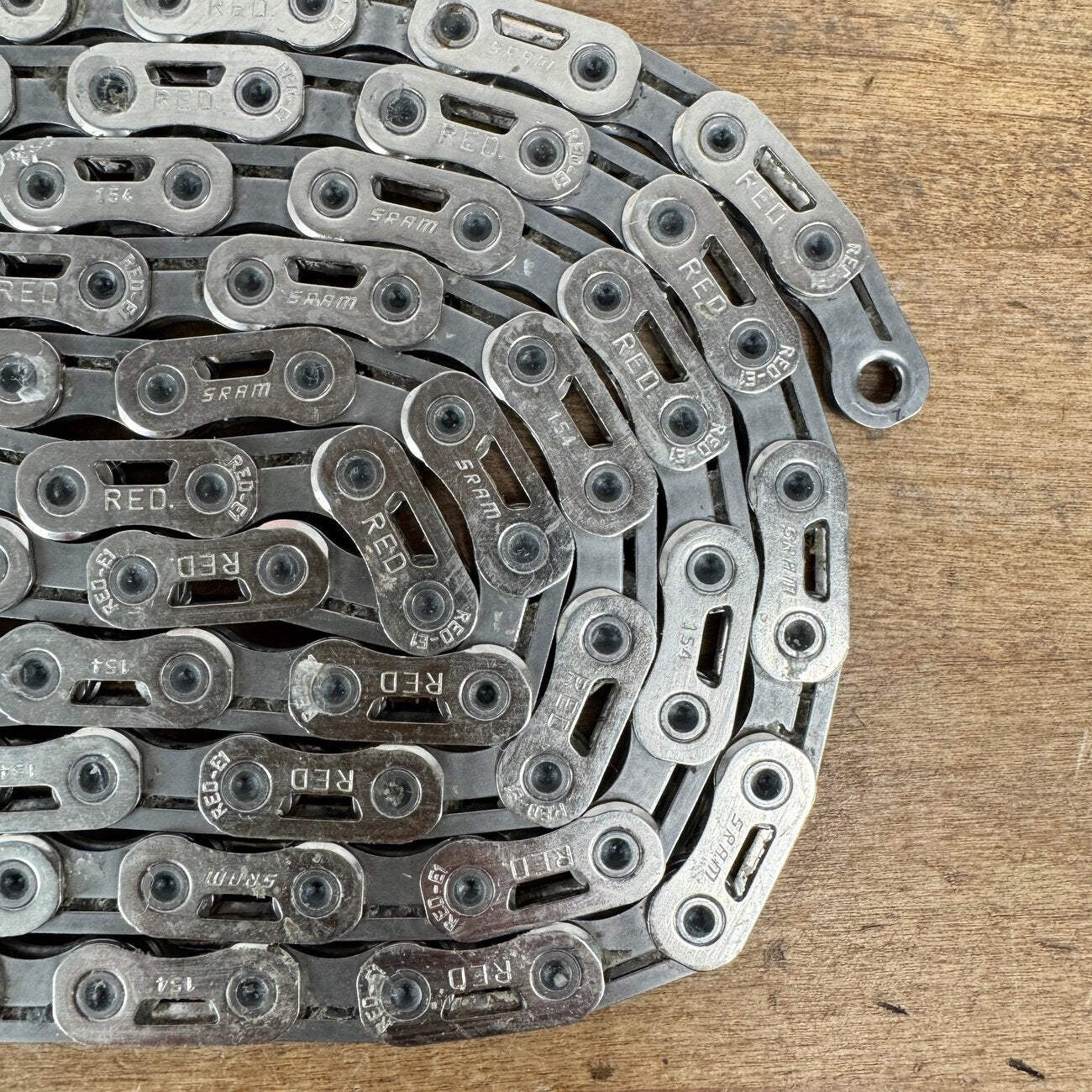 Light Wear SRAM CN-RED-E1 Red E1 Flattop 12-Speed Bike Chain – Various Lengths