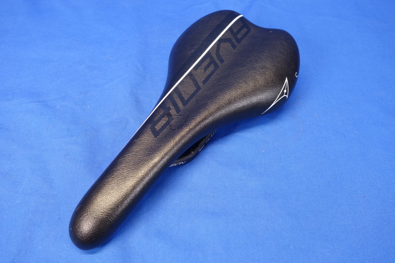 Avenir RMC 136mm Width Bike Saddle, Bicycle Seat, Carbon Rails