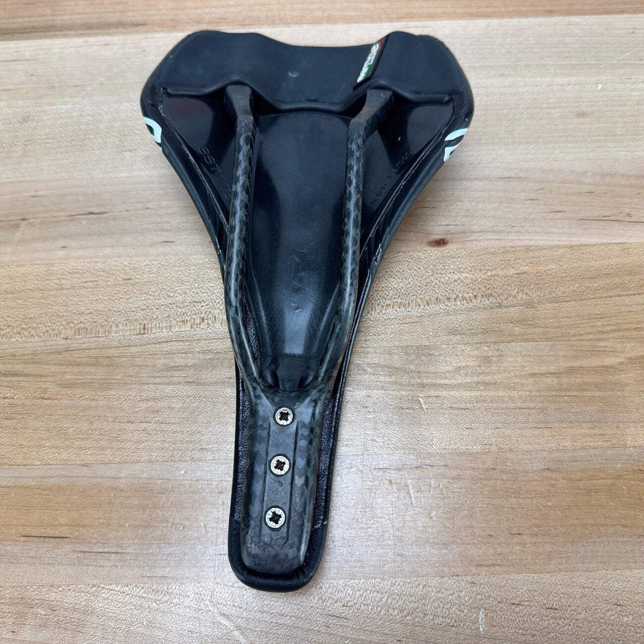 Low Mile! Astute Time Lite 7x9mm Carbon Rails 138mm Bike Saddle 189g