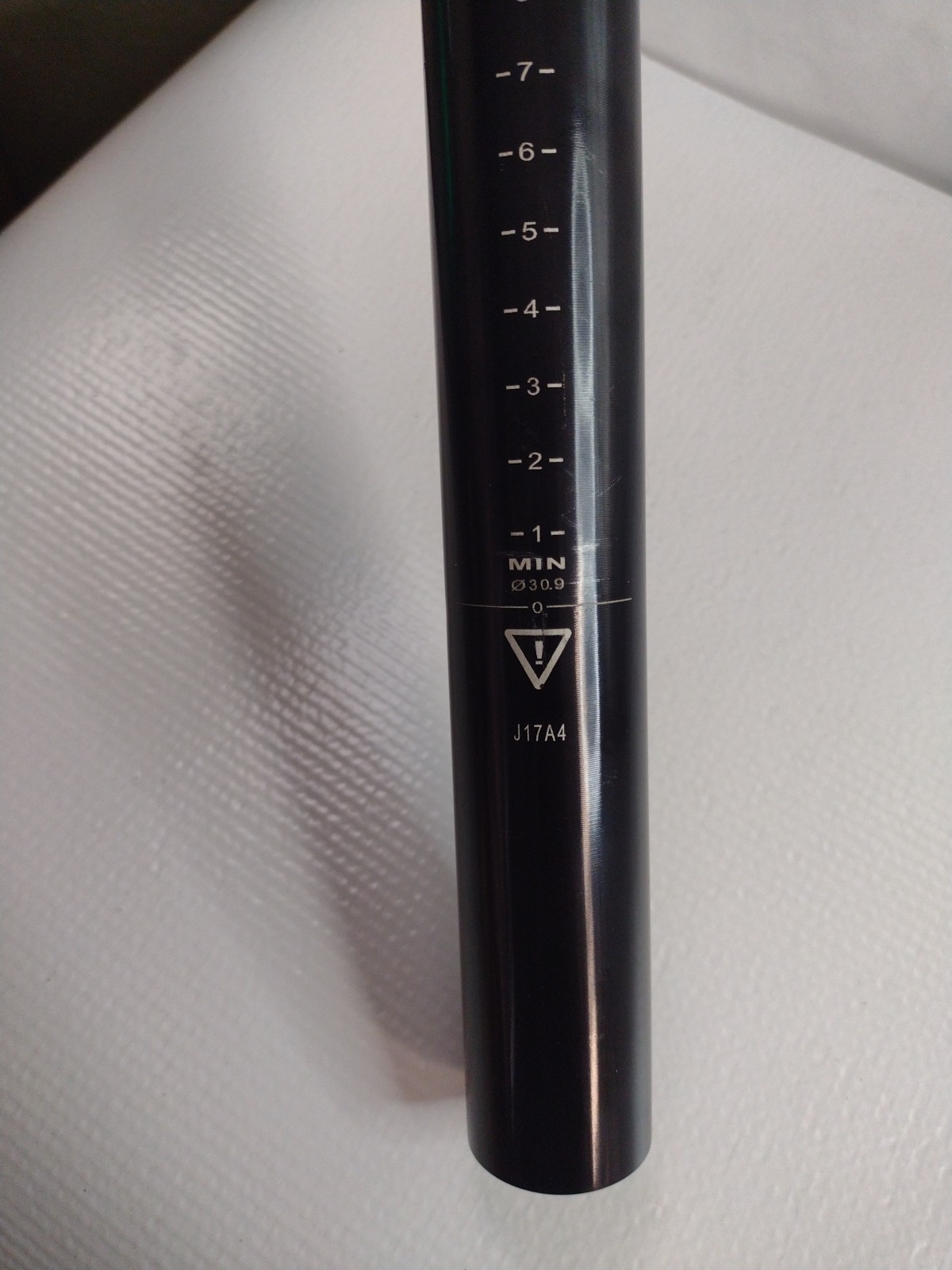 Dropper Seat Post (Specialized)? 23-24mm Incomplete For Parts Very Clean
