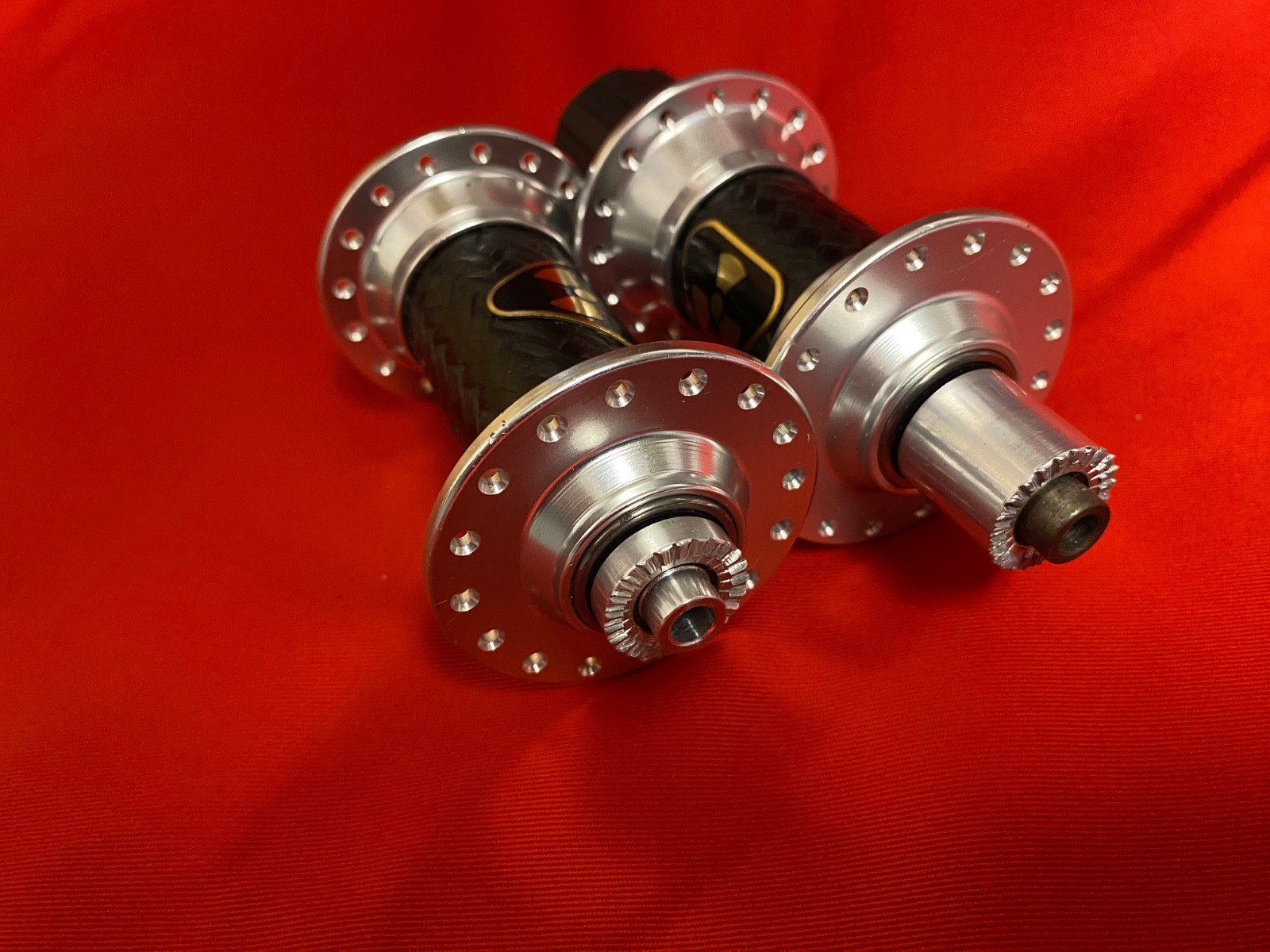 2 sets vtg NUKE PROOF hub Set F/R 32 hole
