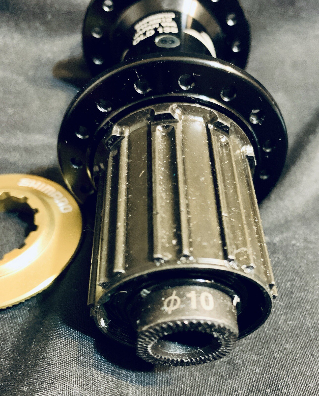 Shimano Saint 32h Hubs Front HB-M820 20x110mm Thru Axle & FH-M810 Rear 10x135mm