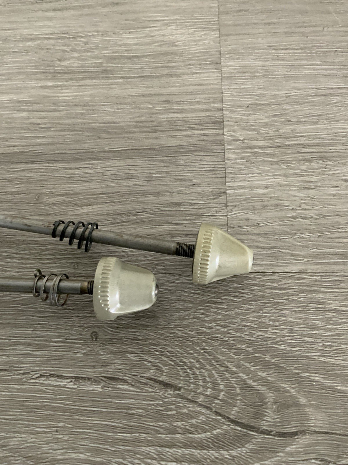 SHIMANO 105 QUICK RELEASE SKEWER SET 100-126-130 MM SPACING STEEL 166 GRAMS