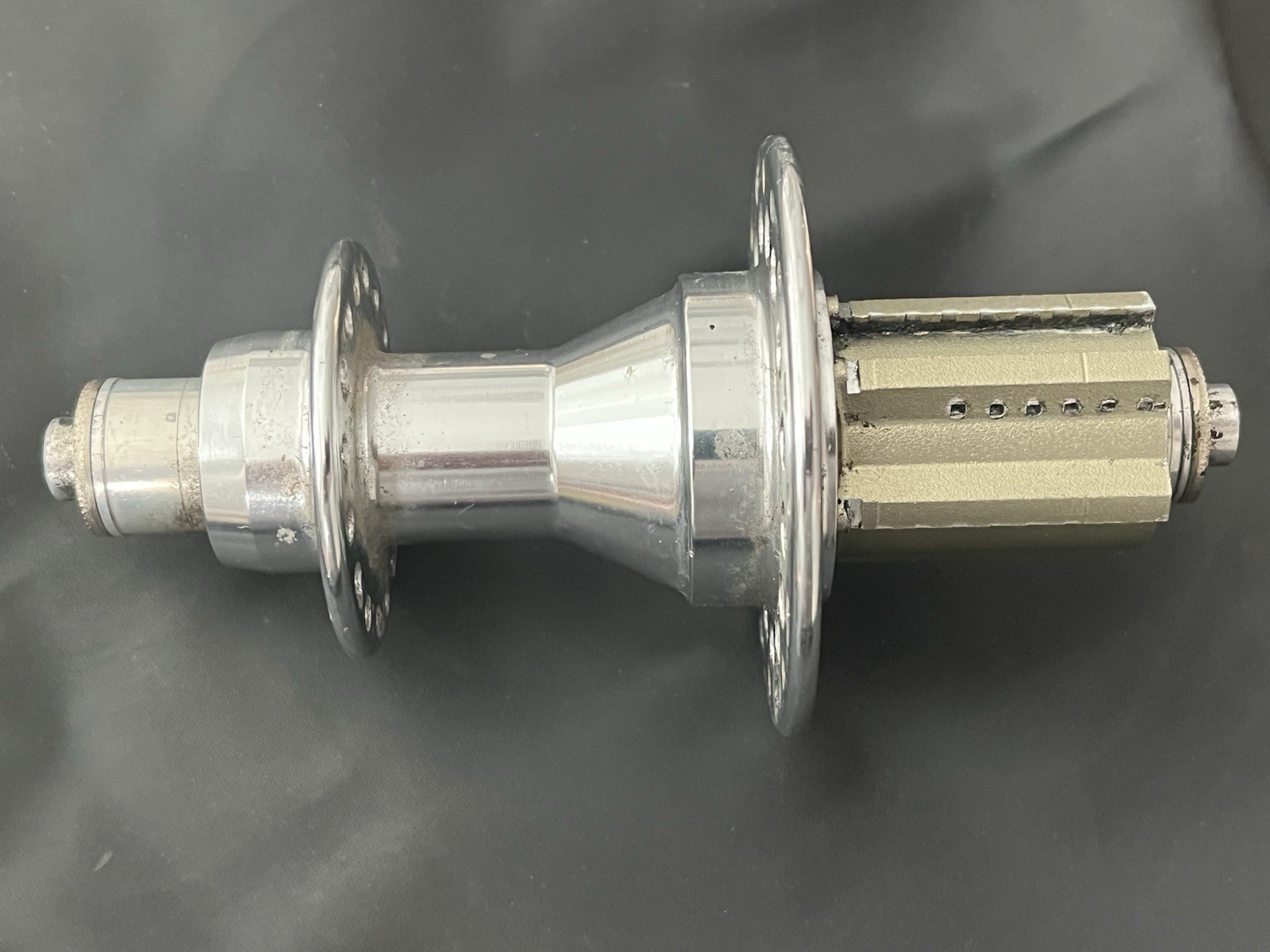 Velocity Race 32h Rear Hub 130mm, Campagnolo Freehub 8-9-10s