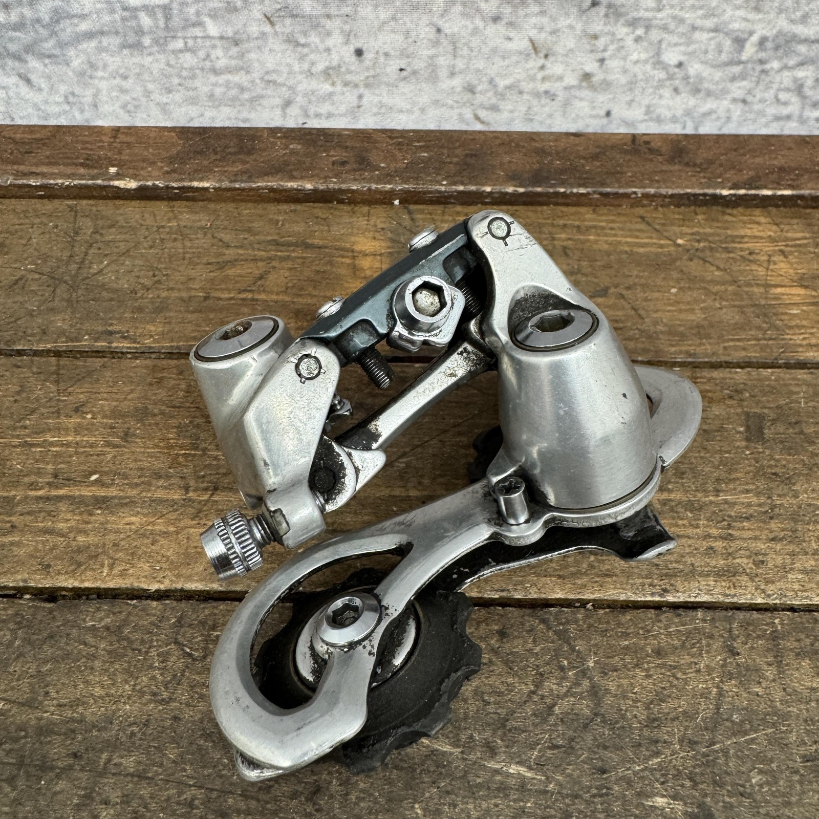 Vintage SunTour Cyclone 7000 Rear Derailleur Short Cage Hanger 220g Silver