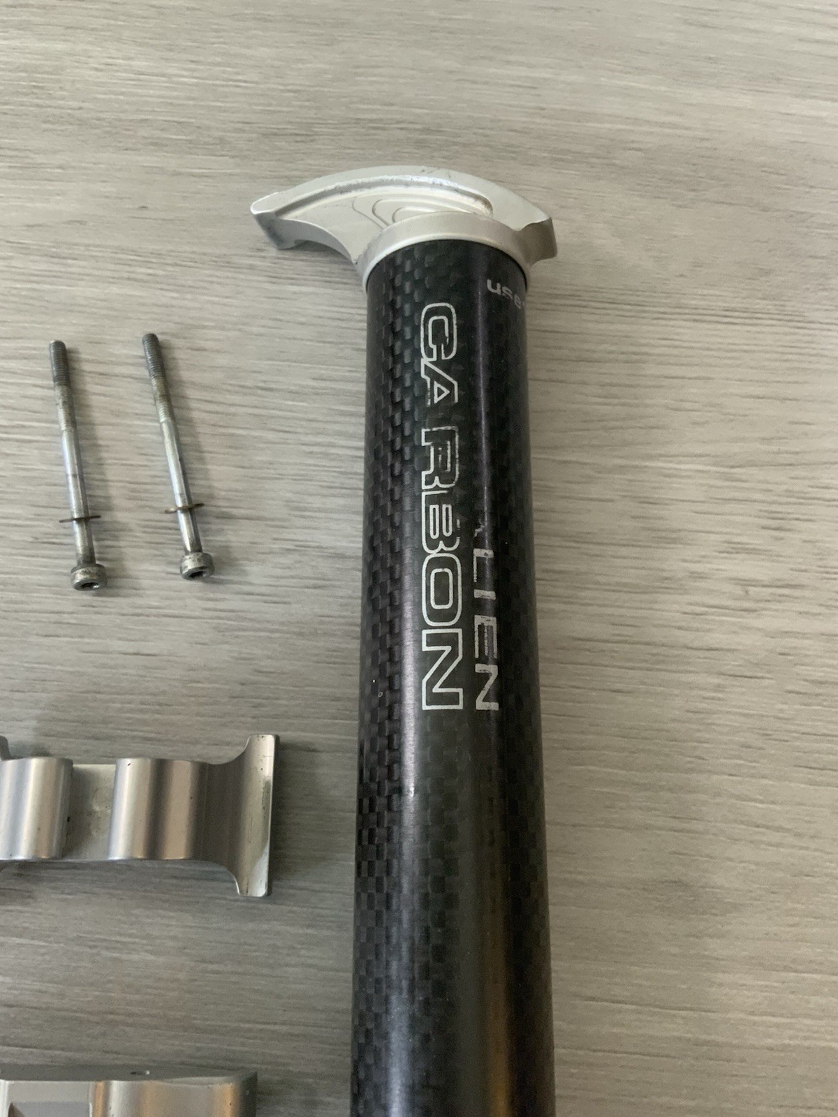 ALIEN SEAT POST 27.2 MM X 260 MM TOTAL LENGTH 140 GRAMS