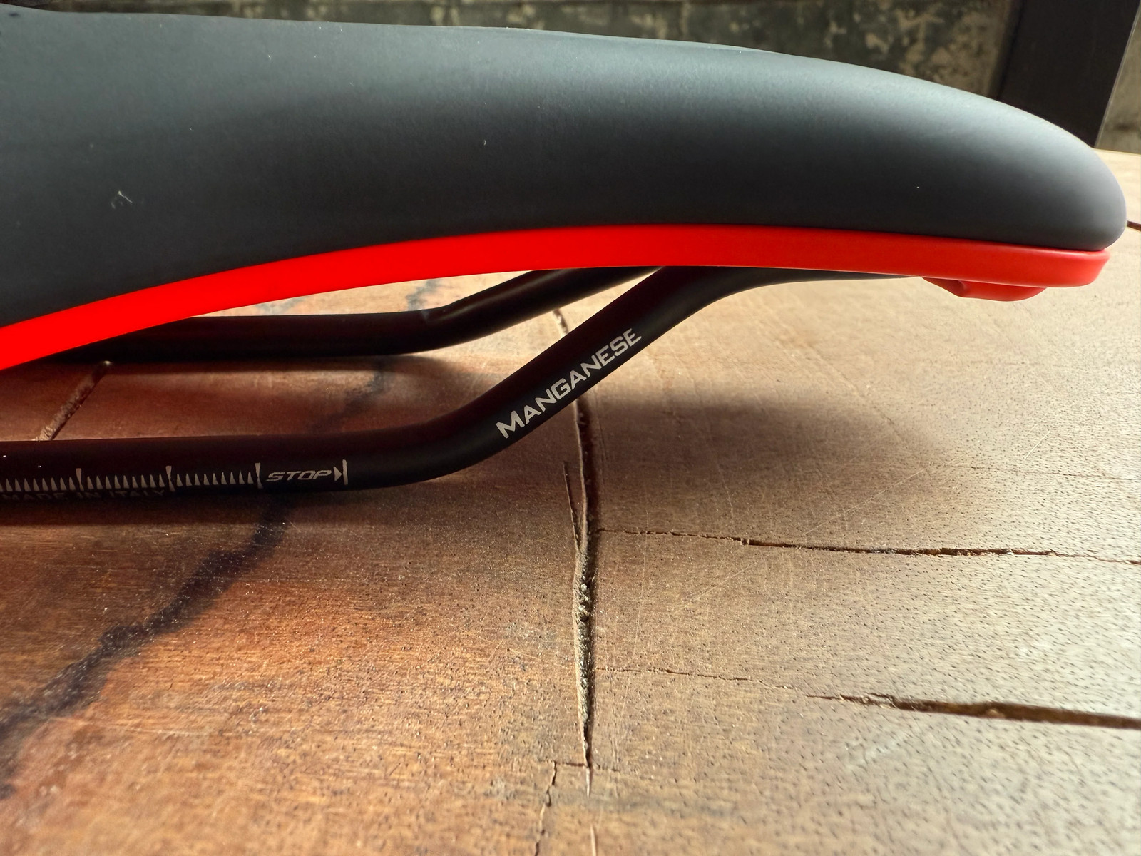 Selle Italia Novus Superflow X Boost Saddle Manganese Rails