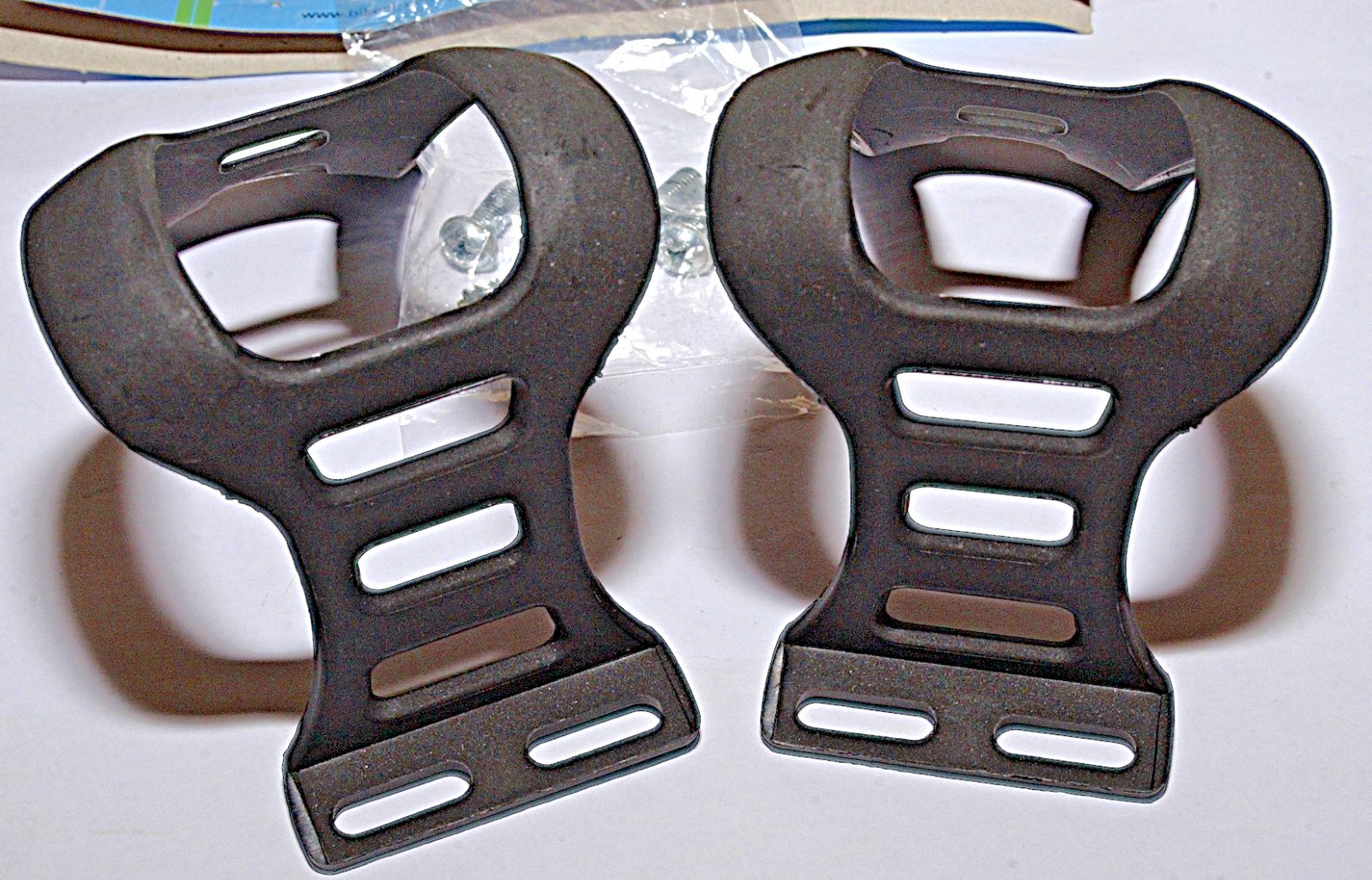 Bike-Street MT-3 Road Mountain Bicycle Pedal TOE CLIPS, Plastic, & 7cm Toe Depth