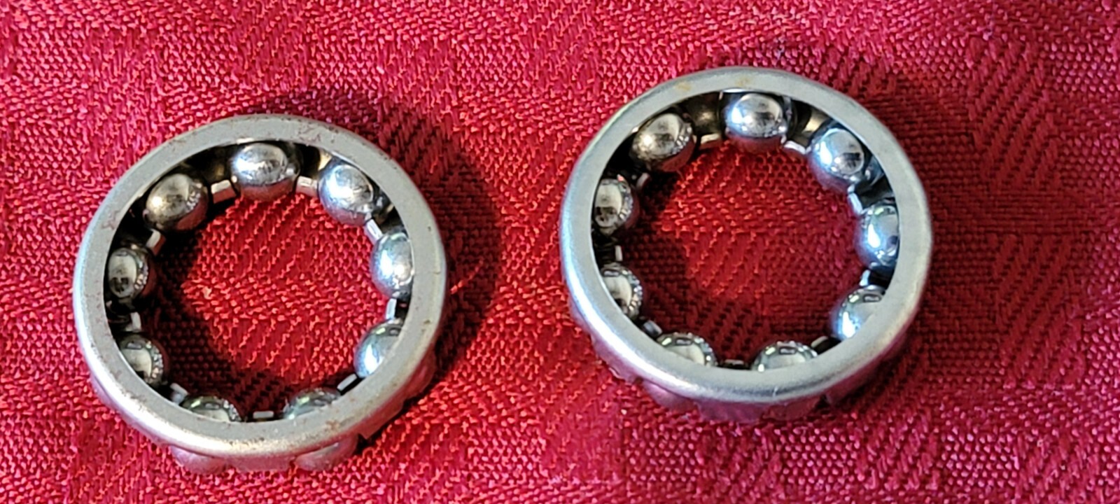 Hatta Bottom Bracket Cups -36x24T (Ita) With Bearings Vintage & NOS