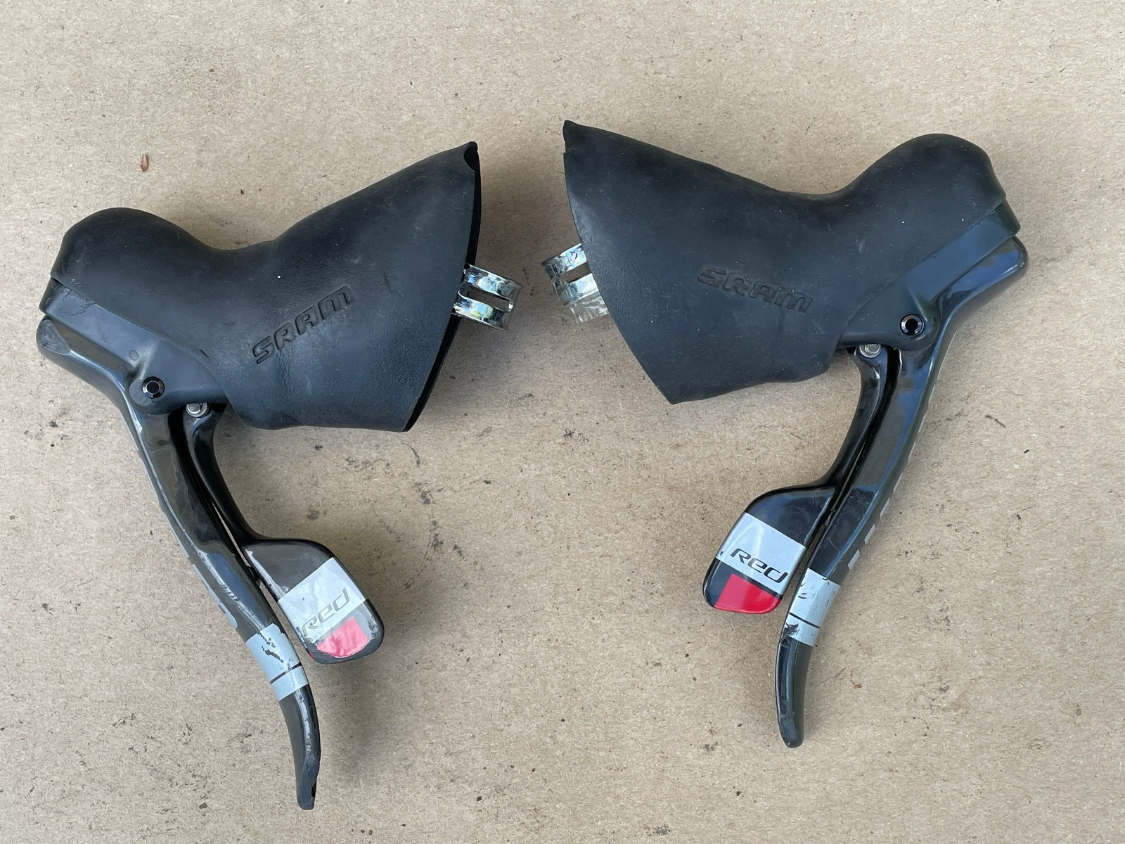 SRAM Red 10 speed Double Tap 2 x 10 Carbon Integrated Shifter/Rim Brake Levers