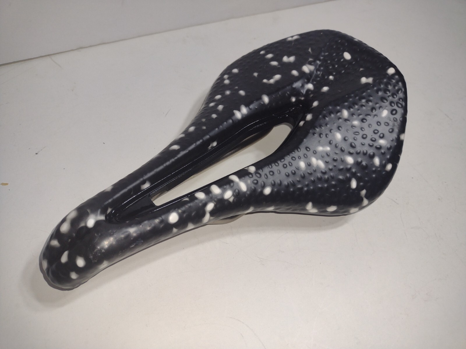 Promend bicycle saddle high density foam padding 248mm x 148mm Black/White
