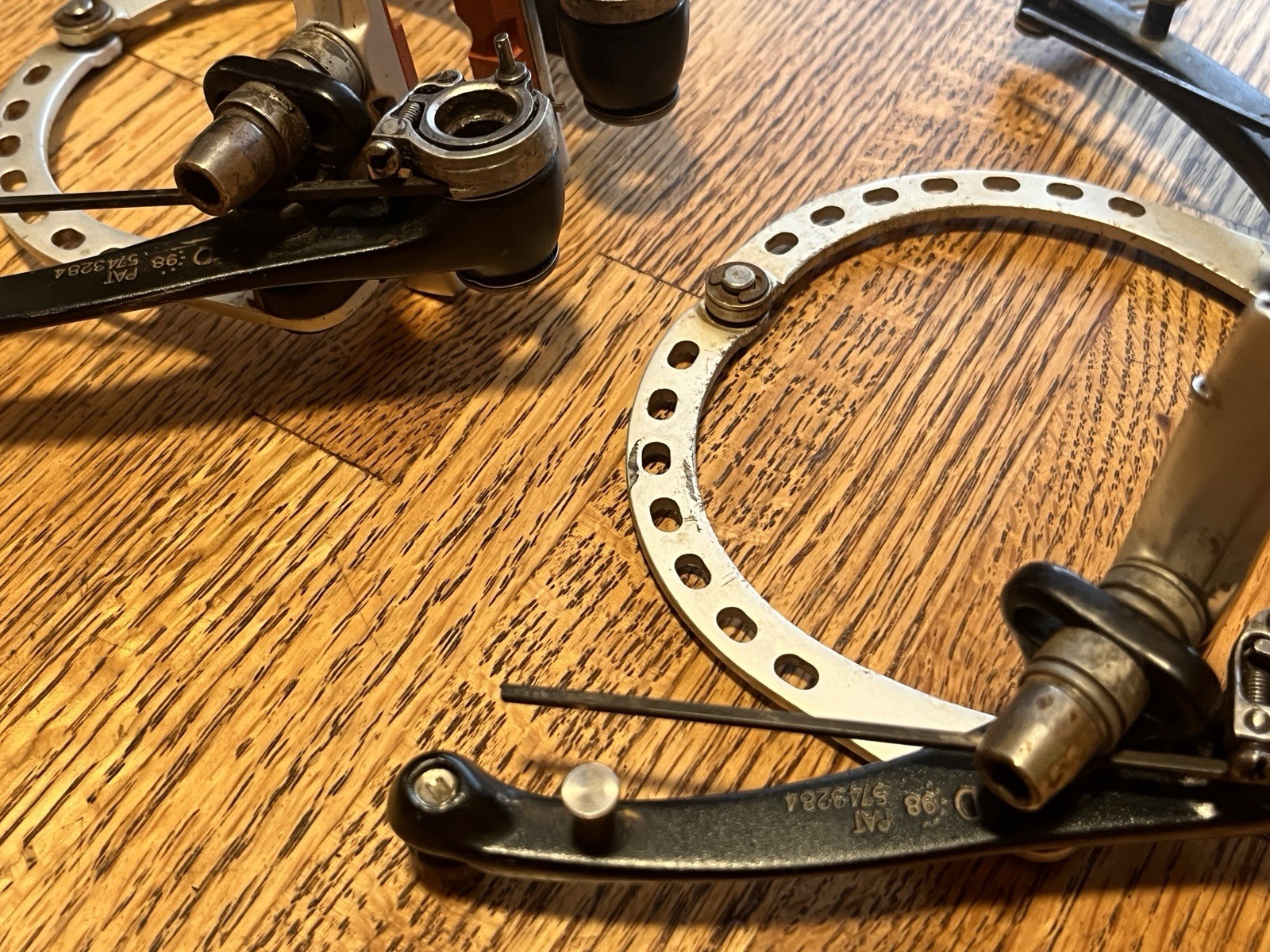 Vintage Avid Arch Rival 50 V-brake set, Front And Rear