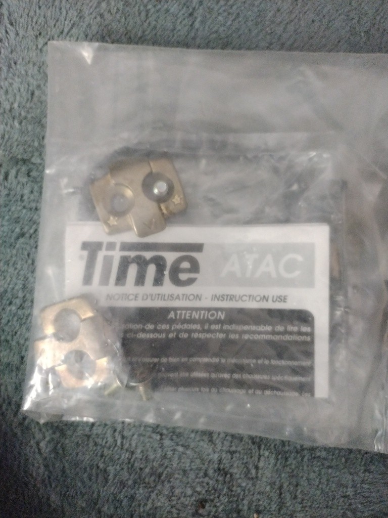 Vintage NOS Time ATAC Carbon EC Clipless Pedals with Cleats and Reflectors