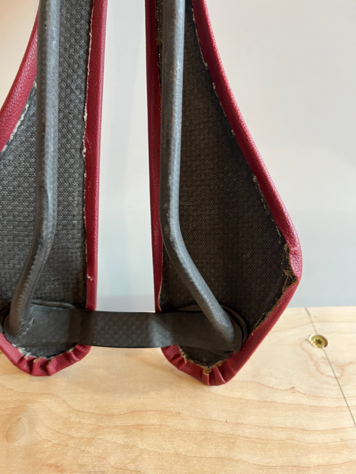 Berk Dila Padded 7x9mm Carbon Rails 140mm Saddle 100g w/ matching bartape