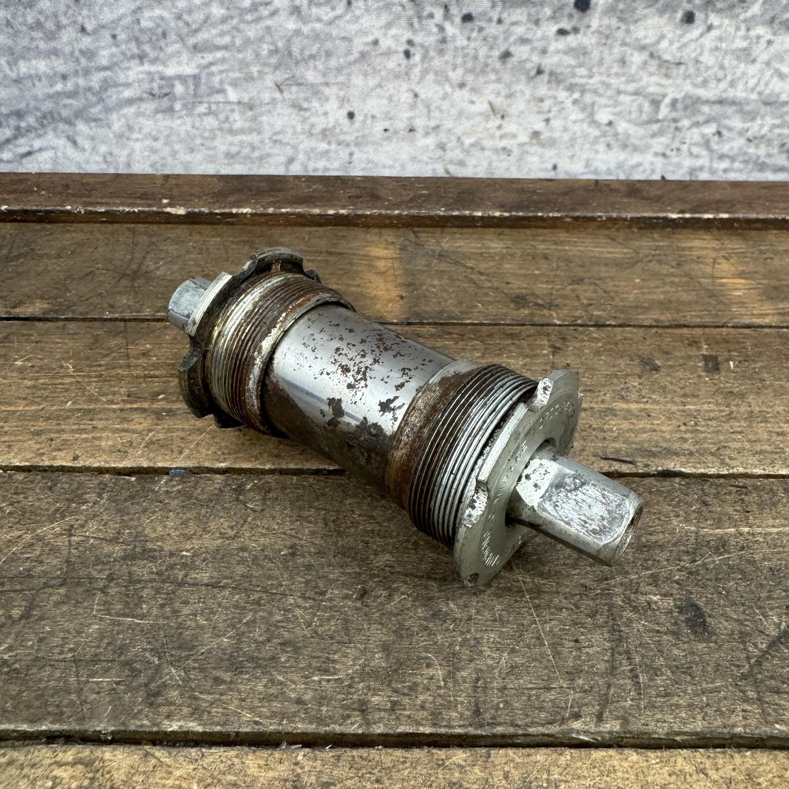 Vintage Campagnolo Mirage Bottom Bracket 68mm 111mm 1.370×24 BSA ISO English