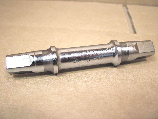 New-Old-Stock Shimano 600EX Bottom Bracket Spindle…68mm x 116mm