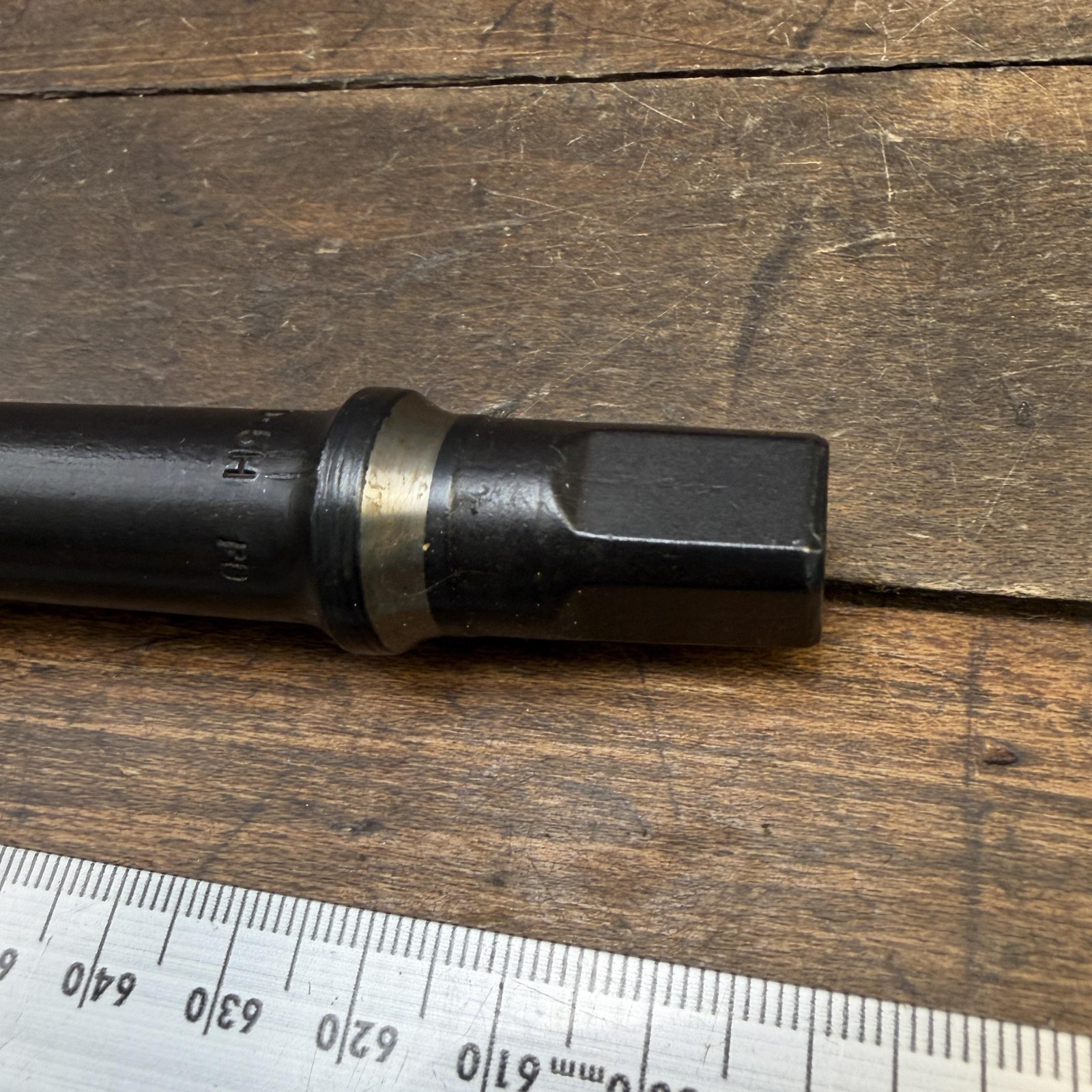 Vintage Shimano 600 BB-6400 Bottom Bracket Spindle NOS 70mm ITA 115mm JIS Japan