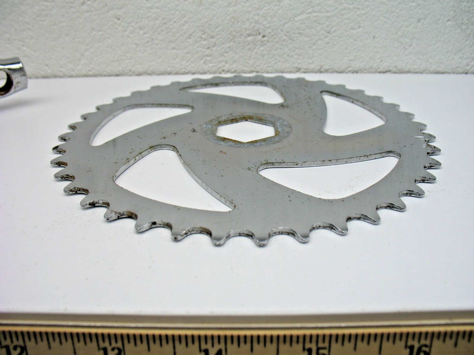 Chrome/Silver Steel Crank 40 Tooth Chainring, 140mm (5-1/2″) with B/B Set-USED