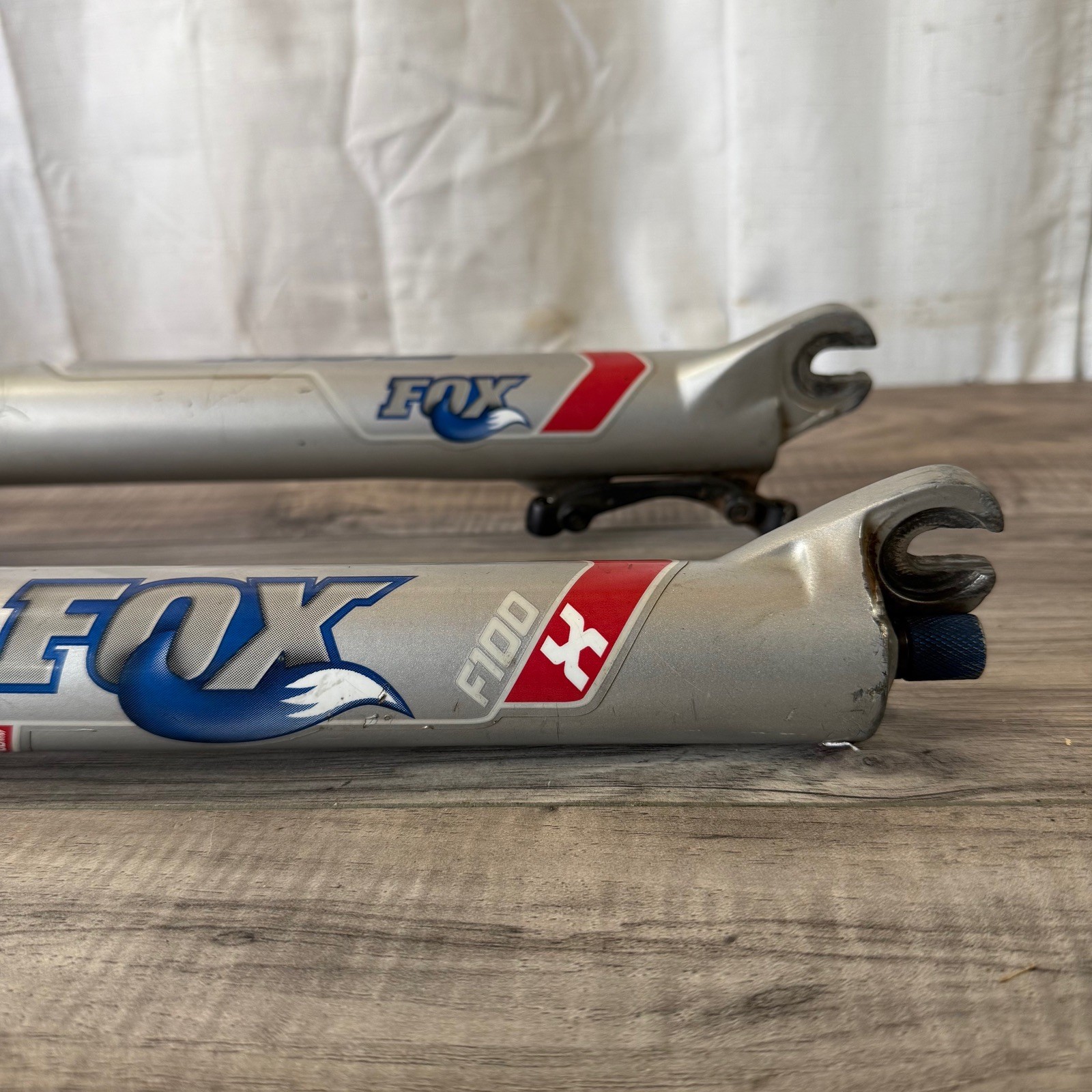 Fox 32 F100X Suspension Fork 1 1/8 Disc 190 Non-Taper Straight Steerer