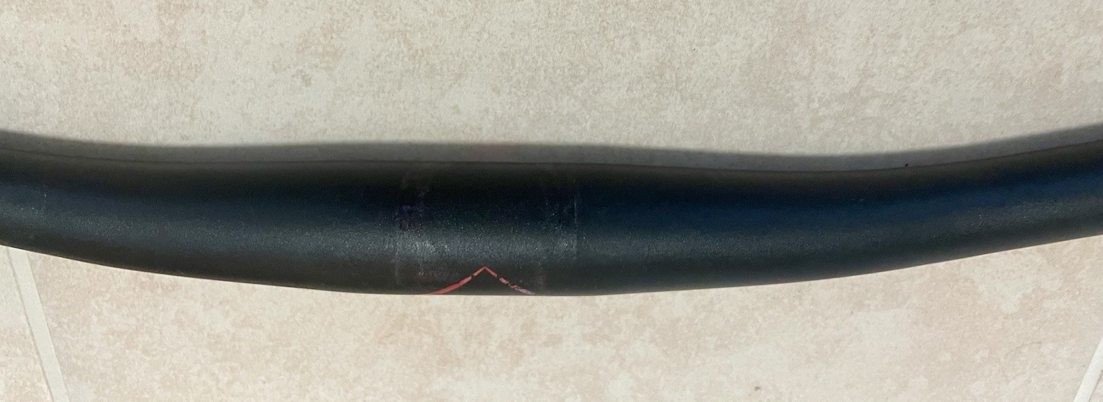 Bontrager Race Lite Handlebar. 31.8 Stem. 640mm Wide. Weight 160G.