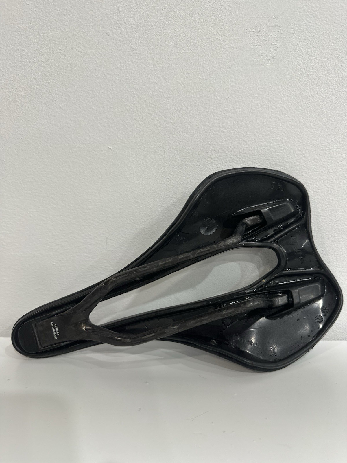 Selle Italia SLR Boost Kit Carbonio SuperFlow Saddle (145x248mm) – L3 – 135g