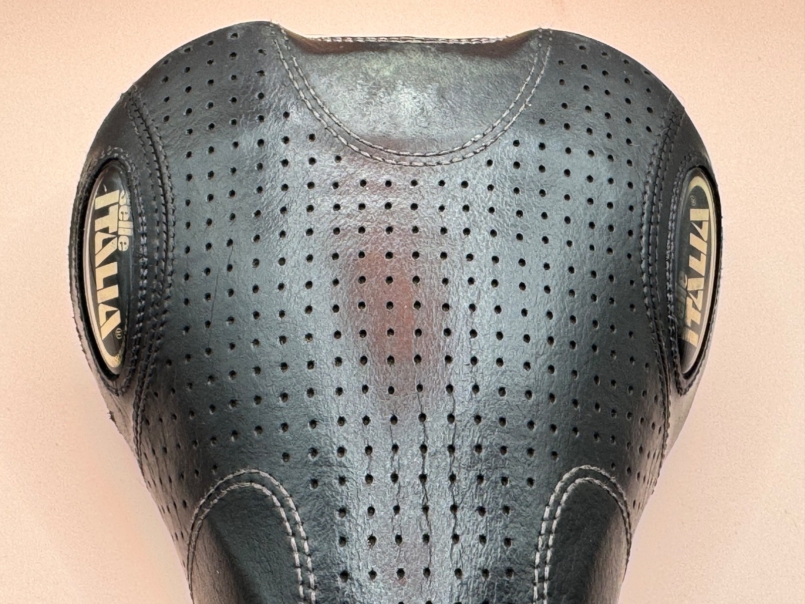 SELLE ITALIA FLITE SADDLE GENUINE GEL TITANIUM STAYS 295 GRAMS 143 MM X 280 MM
