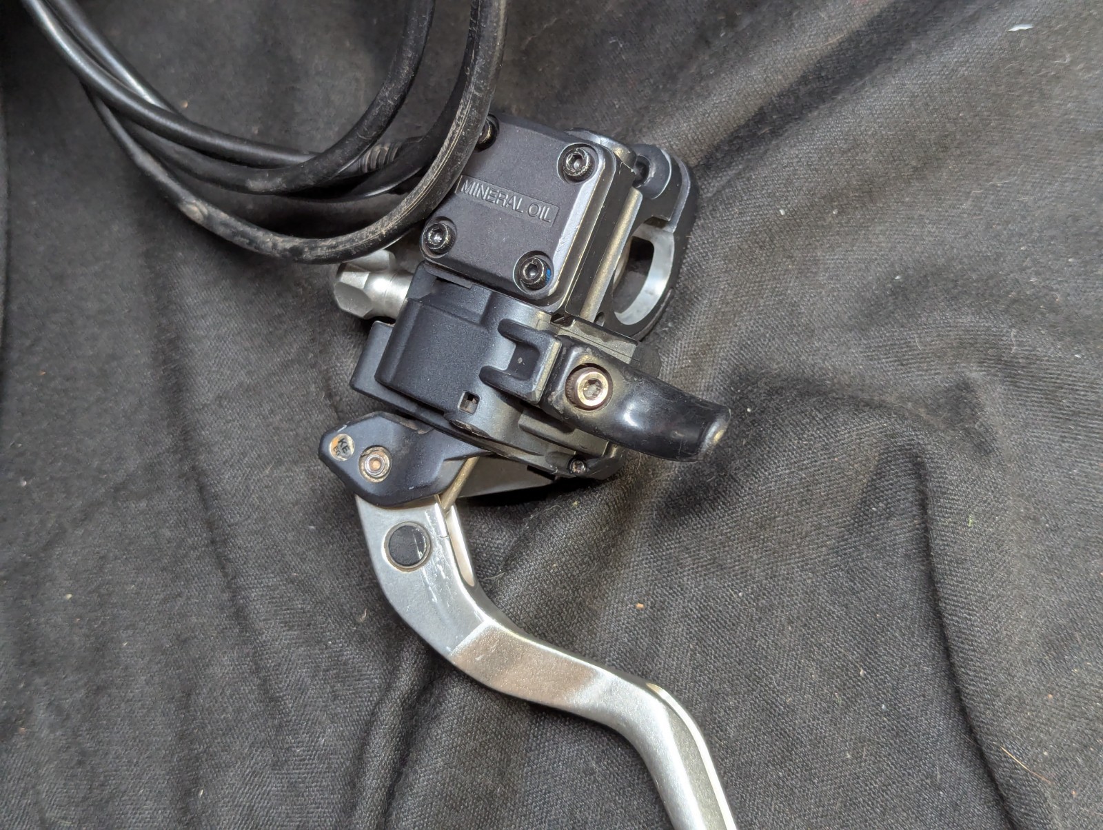 Shimano XTR ST-M975 Mountain Shift & Brake Levers w/ BR-M975 Brakes 3×9 Speed