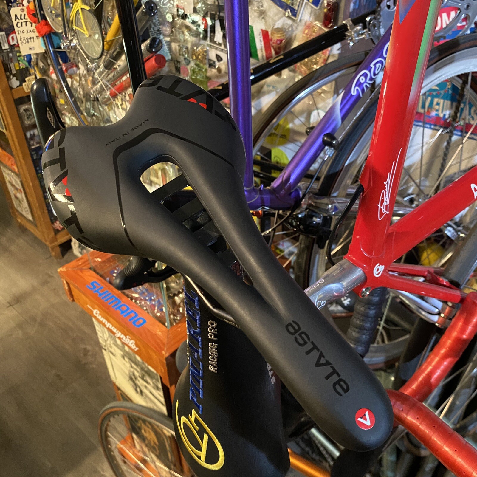 ASTUTE SKYLAB TITAN V SADDLE – MADE IN ITALY – NEW TAKE OFF – MOUNTAIN ROAD BIKE