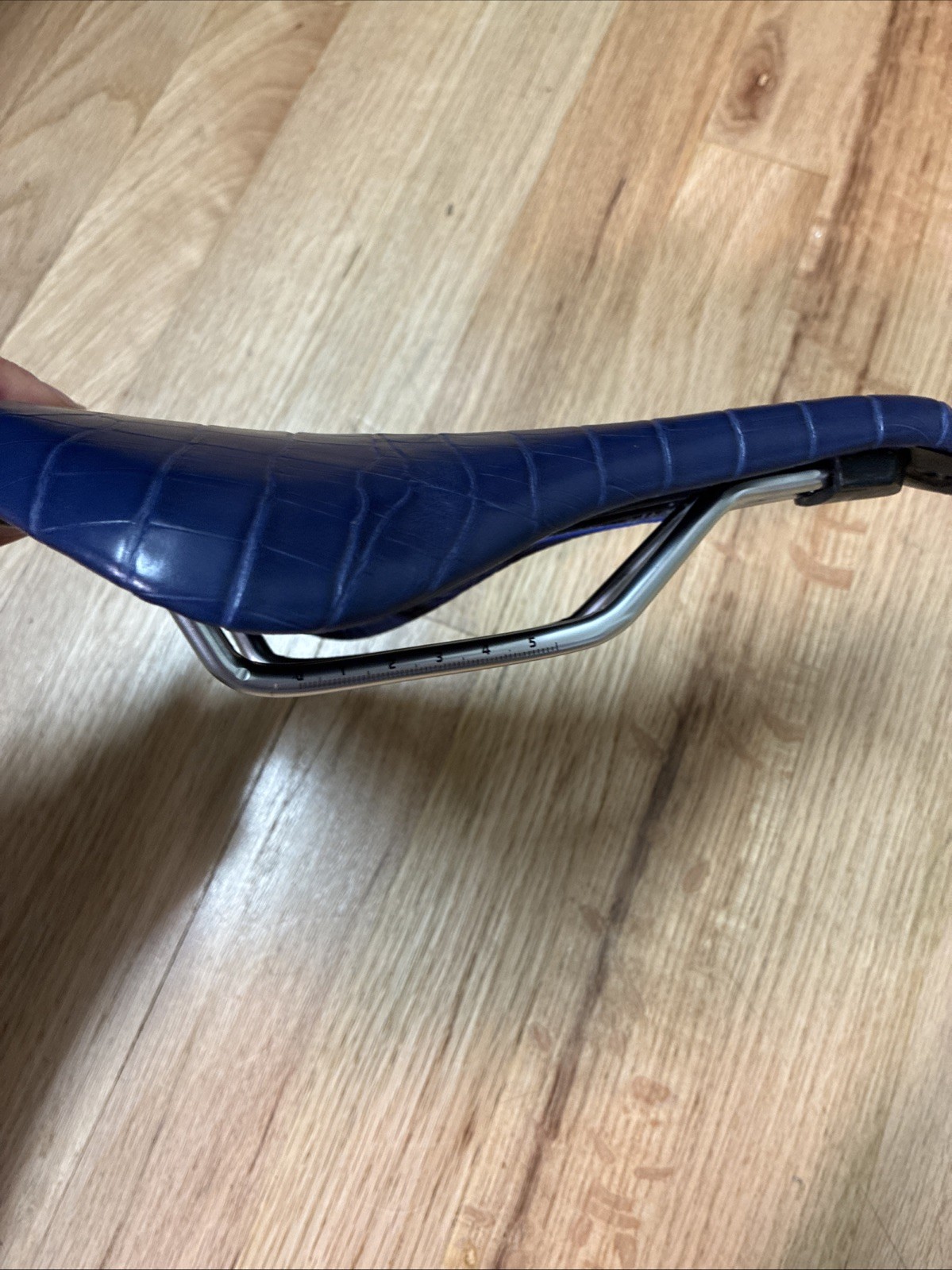 Blue leather saddle 160mm x 250mm road gravel mountain bike seat short power