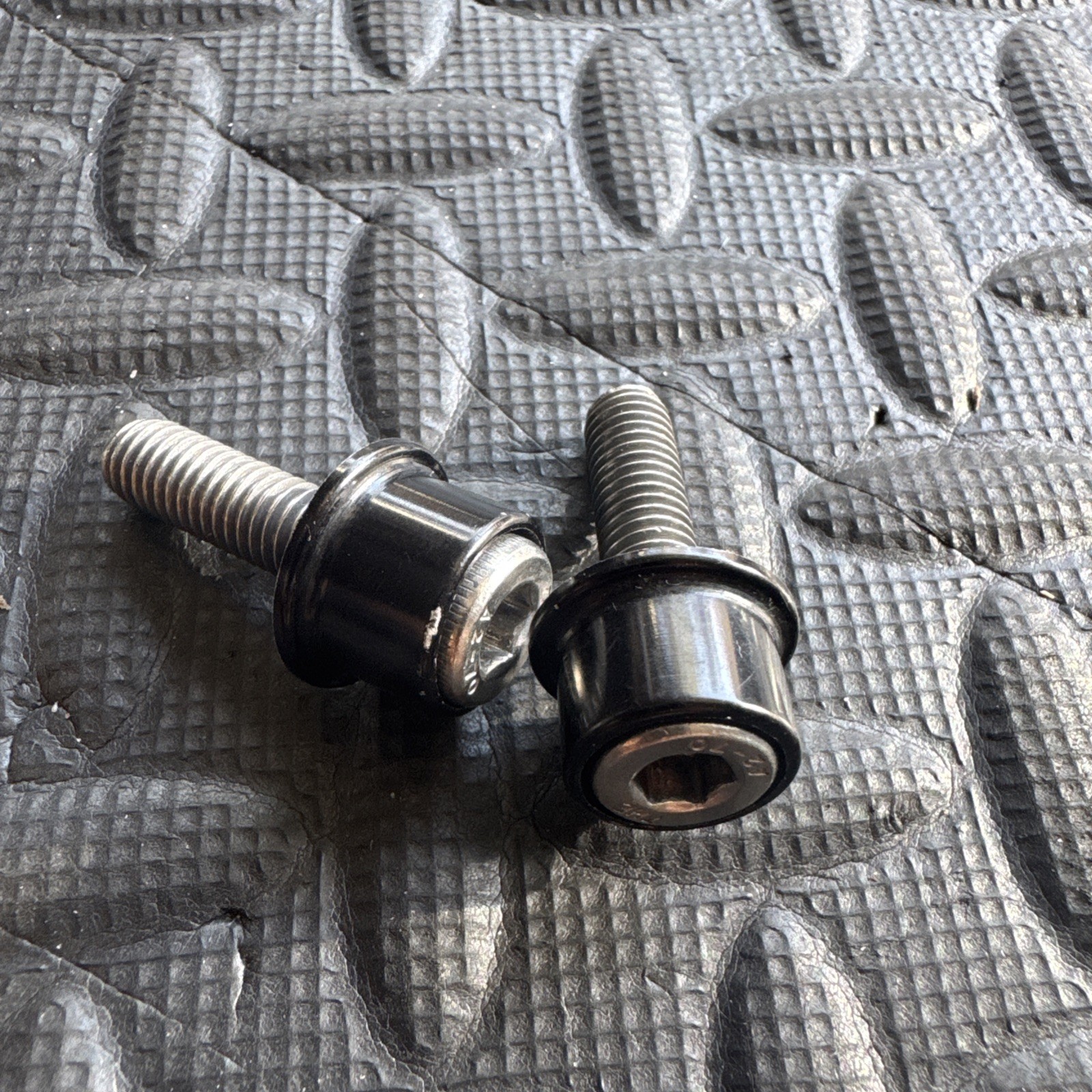 Onyx Bmx 8mm Bolts And Cones
