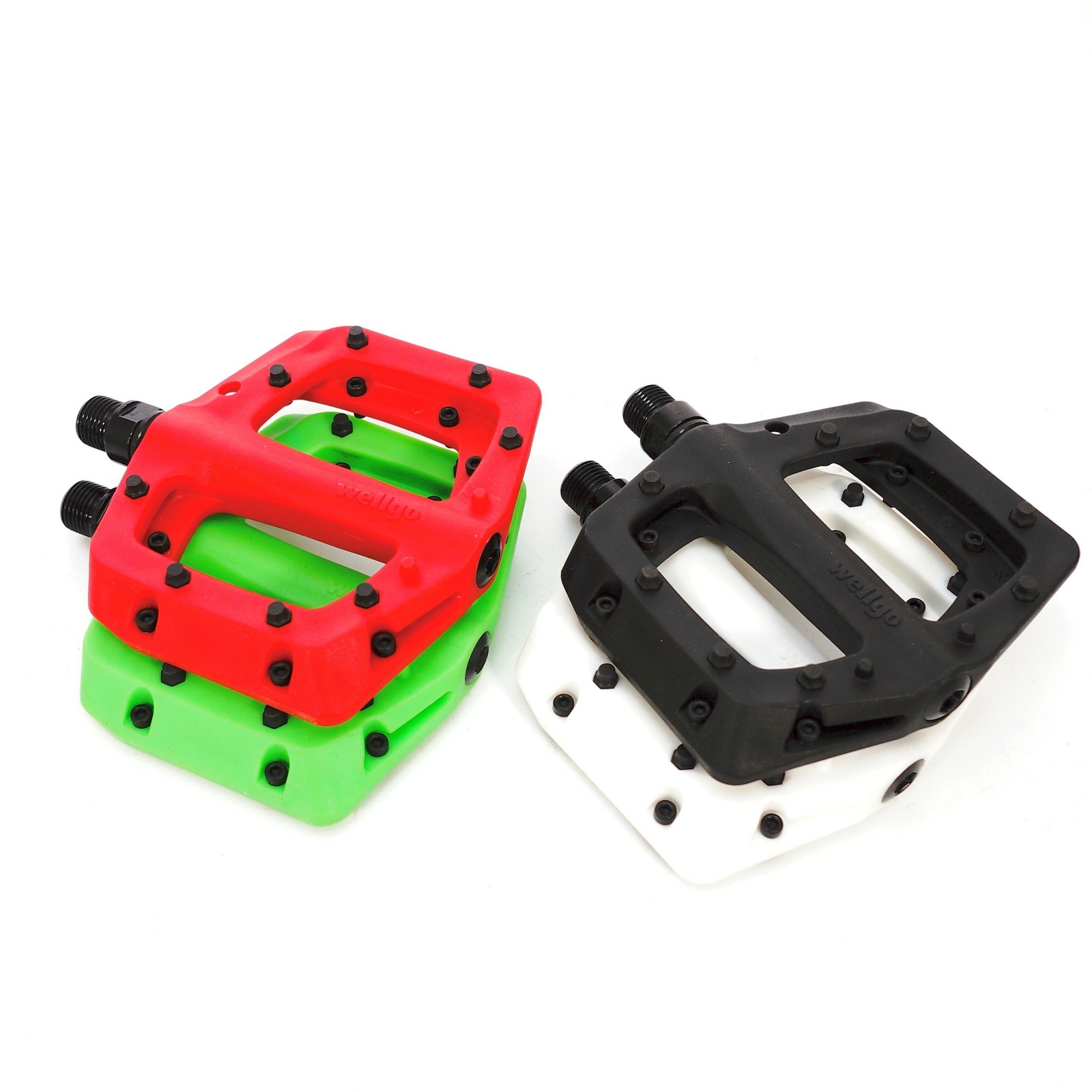 Wellgo Nylon Composite Flat Platform Bicycle Pedals MTB BMX 16-Pin Sealed 9/16″