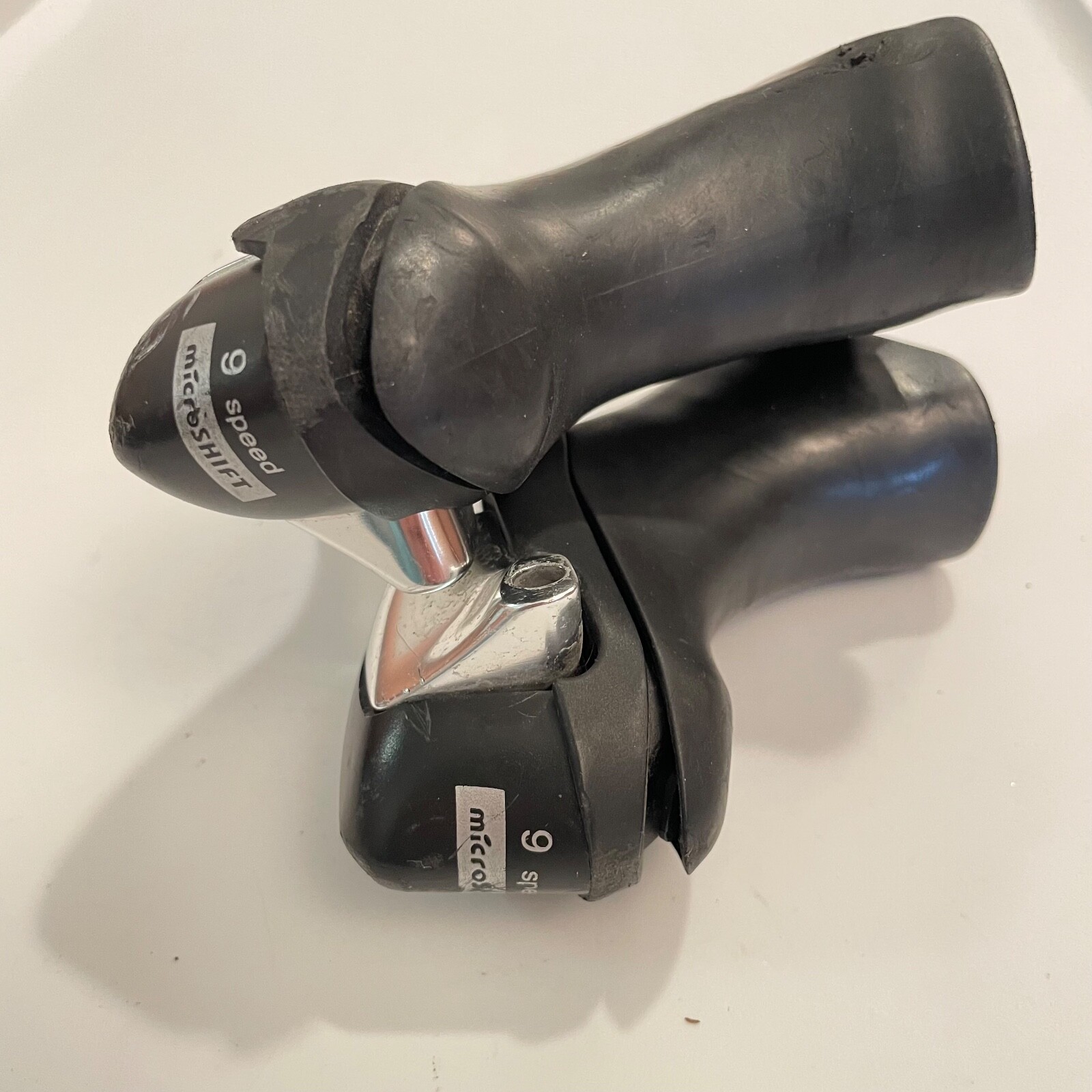 MicroShift R9 Dual Control Shift/Brake Levers Set – 3 x 9 Speed Shimano