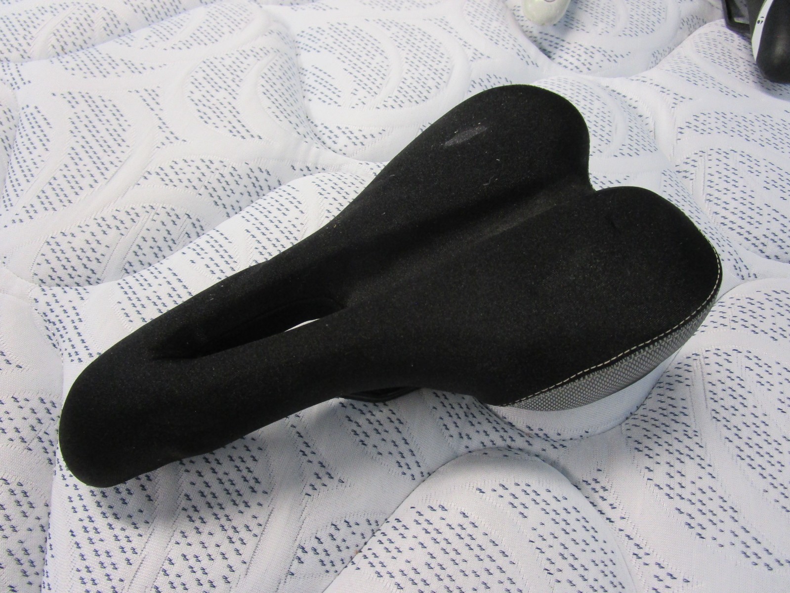 Schwinn Bicycle Bike Seat – Saddle – Black 10-3/4 inches