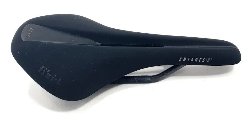 Fizik Antares R1 Open Saddle Carbon Braided Rail LGE 153x275mm 190g ICF Feature