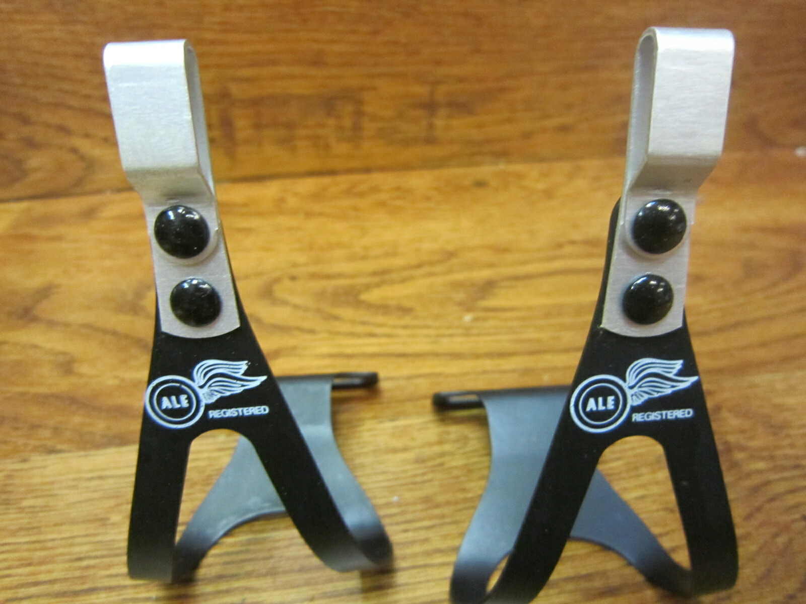 NOS ALE TOE CLIPS – MATTE BLACK ANODIZED ALLOY – SMALL – 97 L.D.