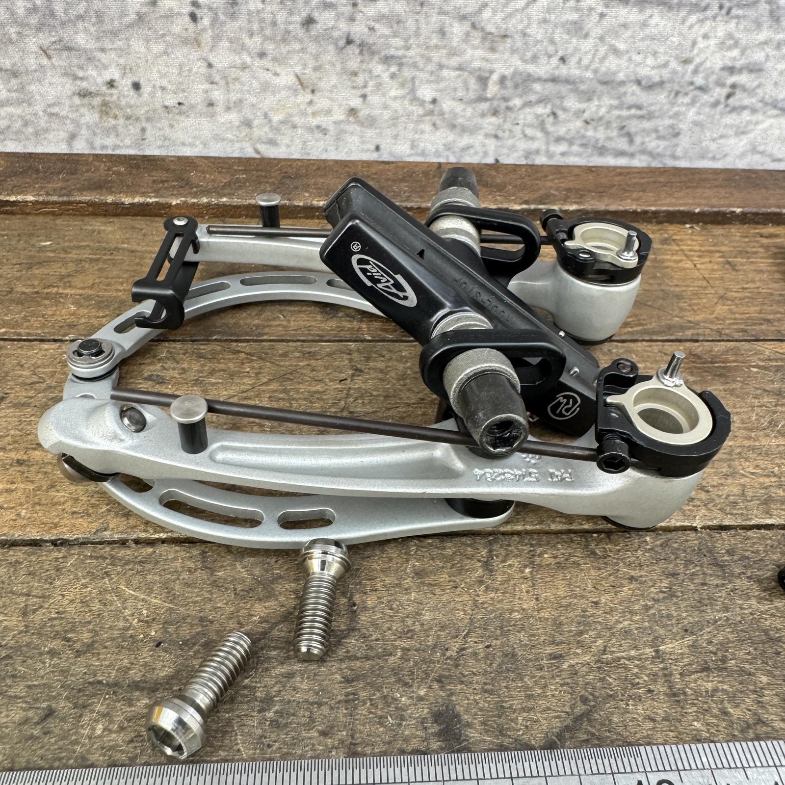 Vintage Avid Arch Rival V-Brake Caliper NOS Silver MTB Bike Linear Pull Brake