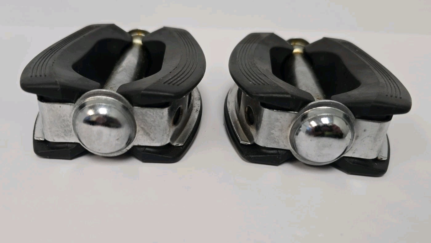 Vintage 1/2″ Cruiser Fat Bow Bicycle Pedals