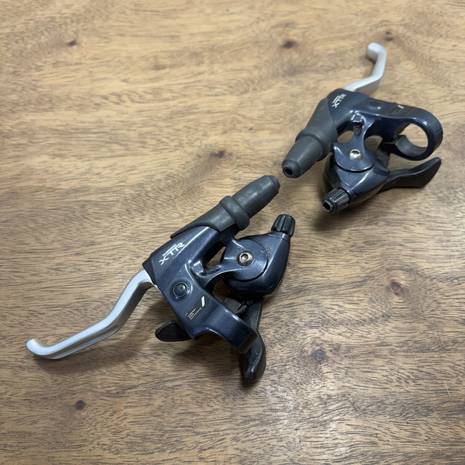 Shimano XTR ST-M900 8 Speed STI Shifter Cantilever Brake Levers Pair