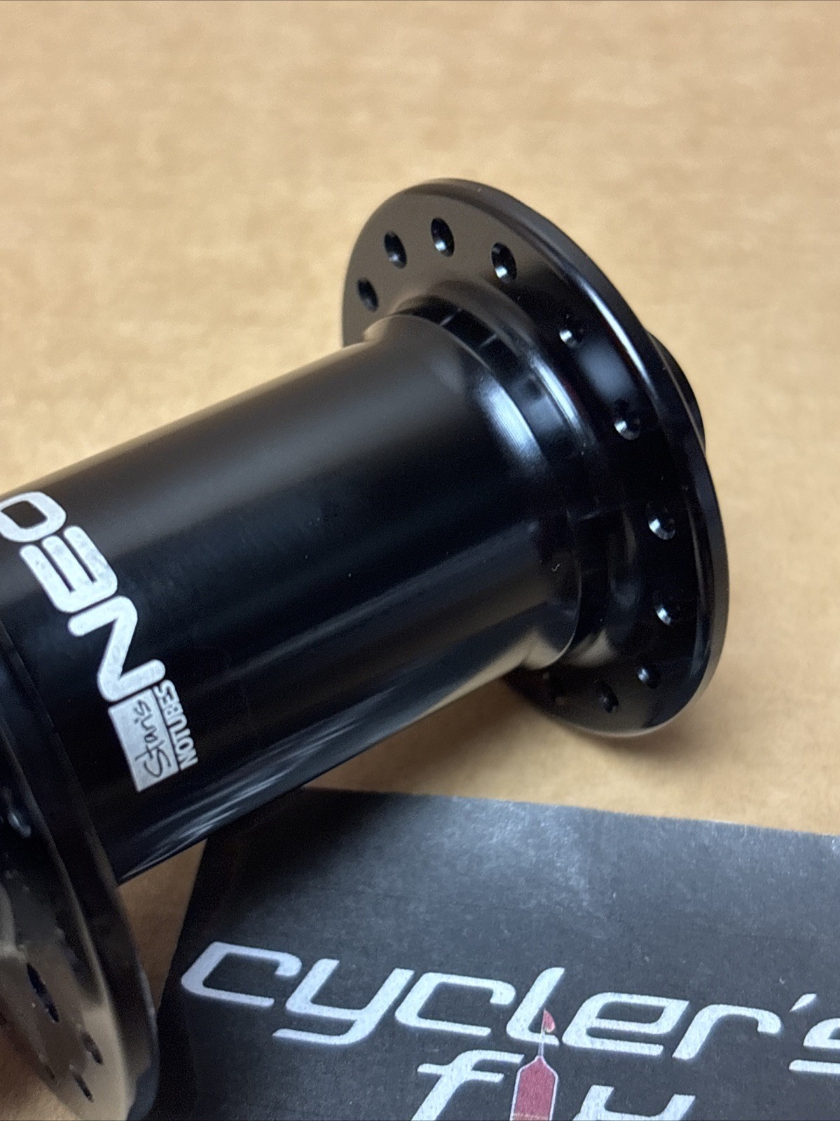 NEW 32H Stan’s NoTubes Neo Bicycle Front Hub 15×100 TA 6 Bolt Disc Gravel Road