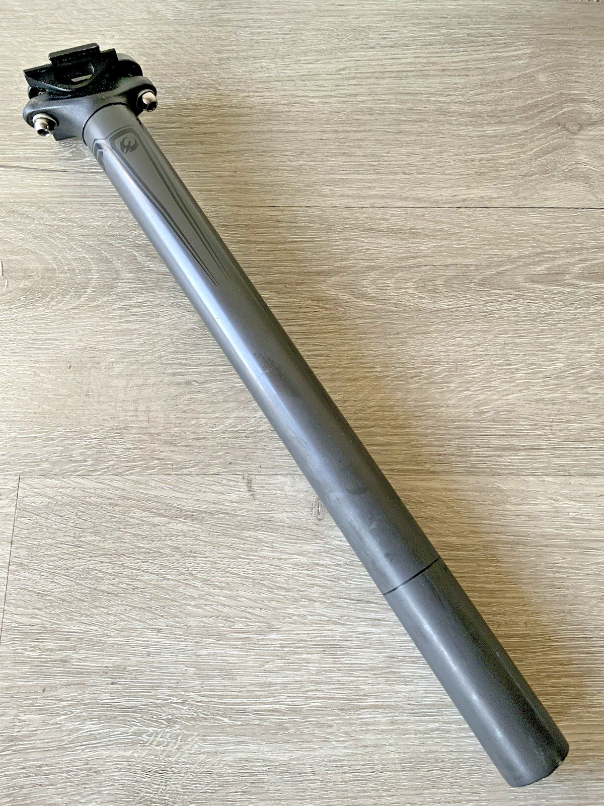 VIPER CARBON SEAT POST 30.8 MM x 400 MM TOTAL LENGTH 272 GRAMS