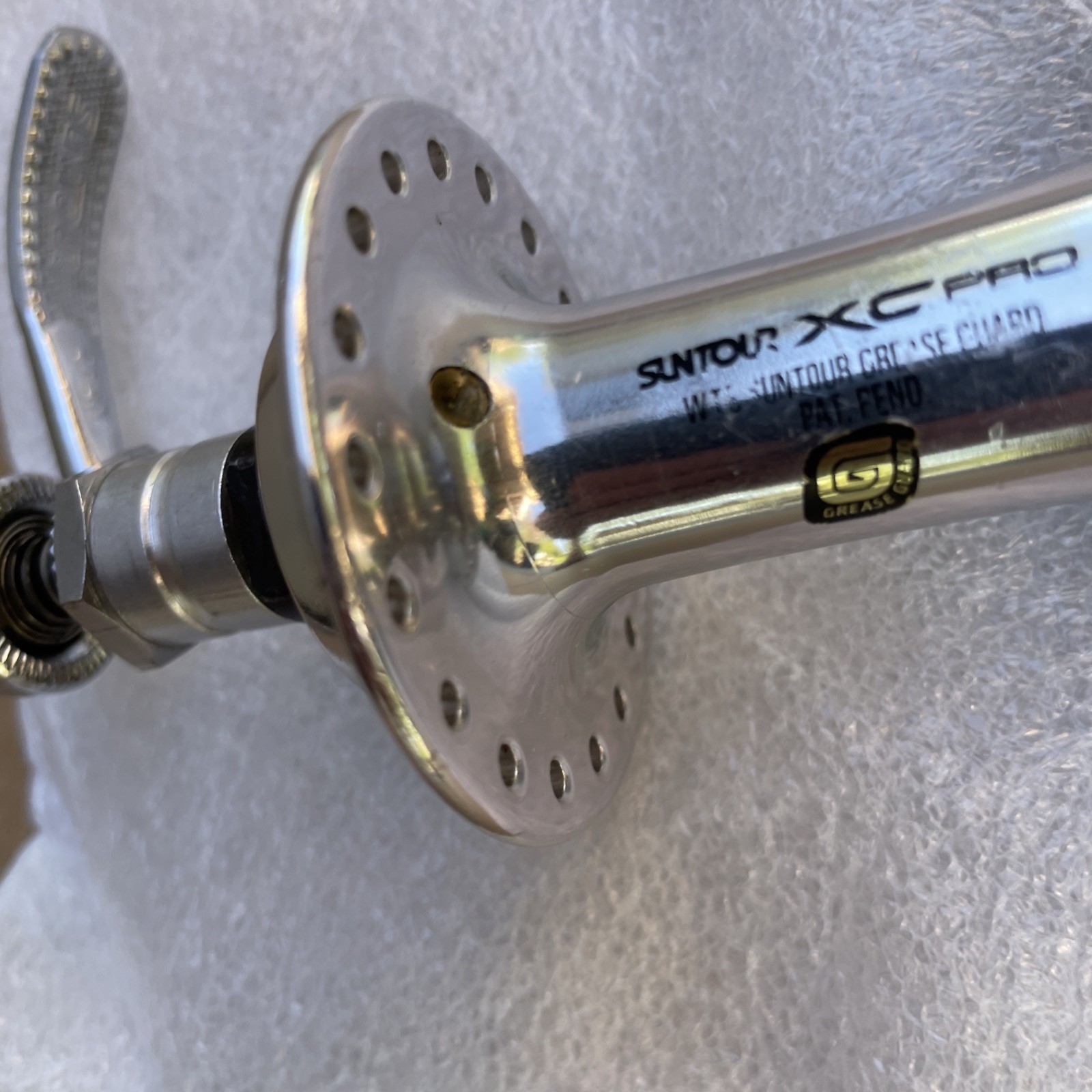 New Vintage Suntour XC Pro WTB Grease Guard Hub and QR 36H 135 Cassette NOS MTB