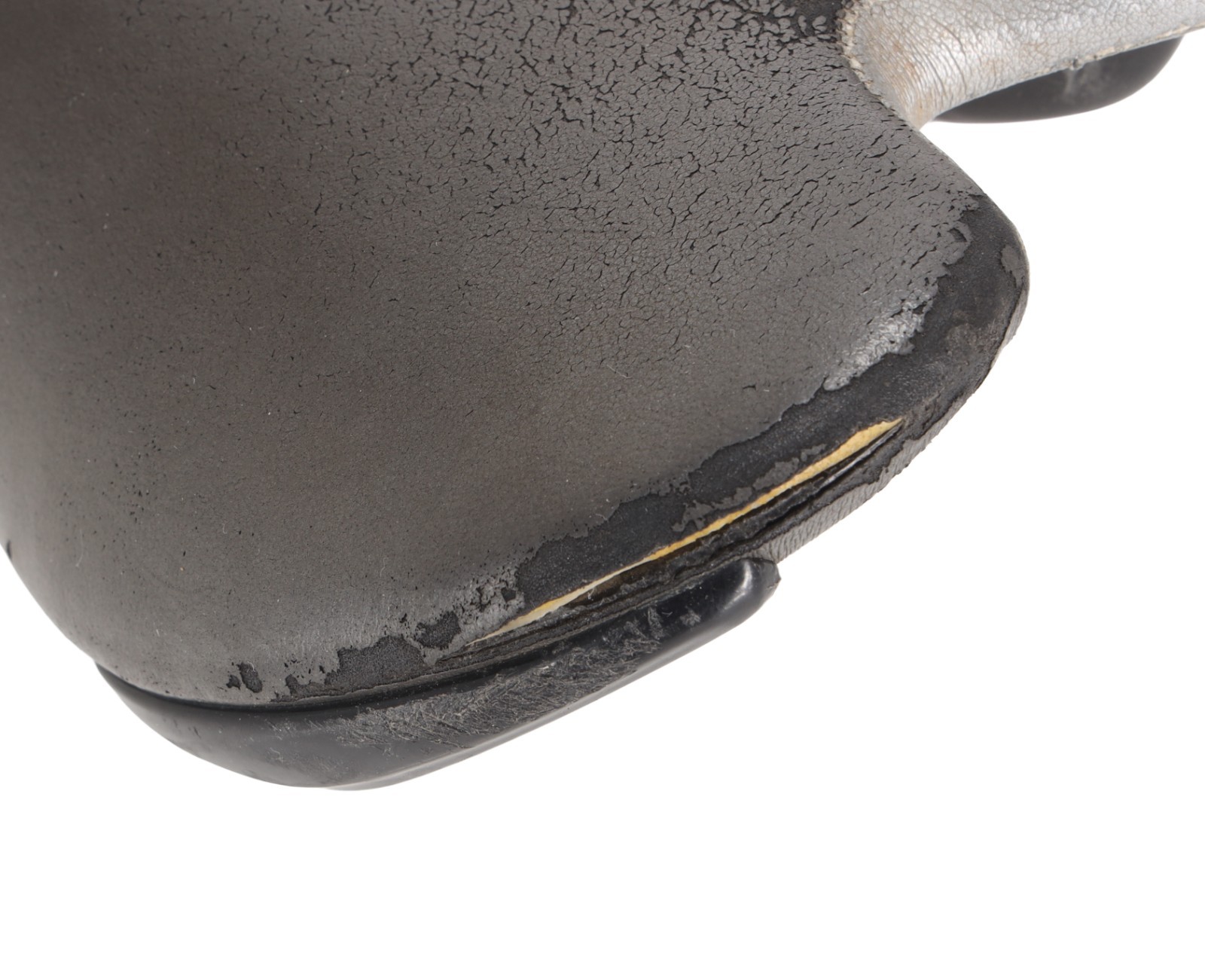 Fizik Aliante Titanio Road Bike Saddle 142mm Black 7 x 7mm Titanium Rail MTB