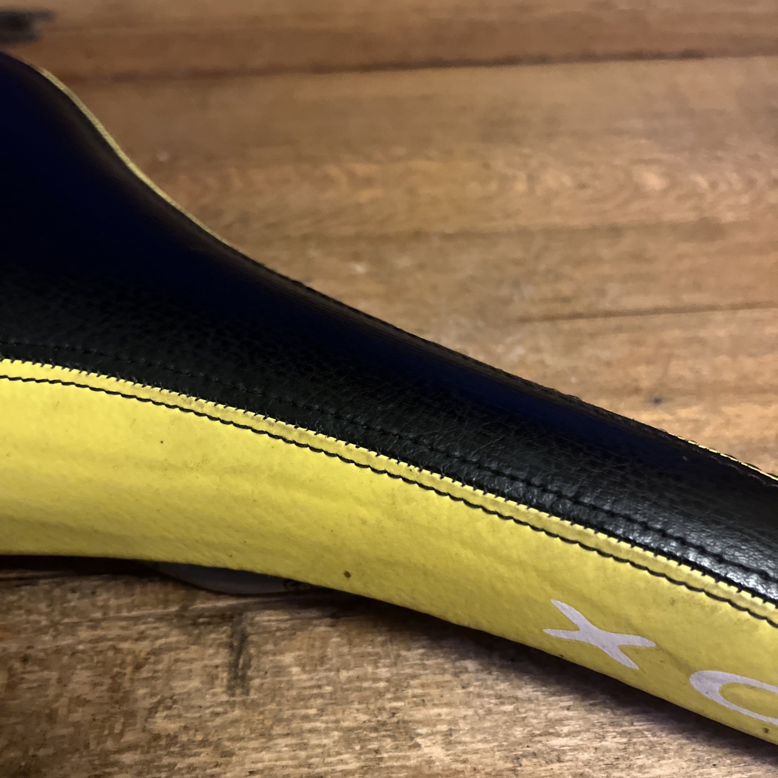 Vintage Selle Italia XO Black And Yellow Saddle 268 mm Length 138 mm Wide Italy
