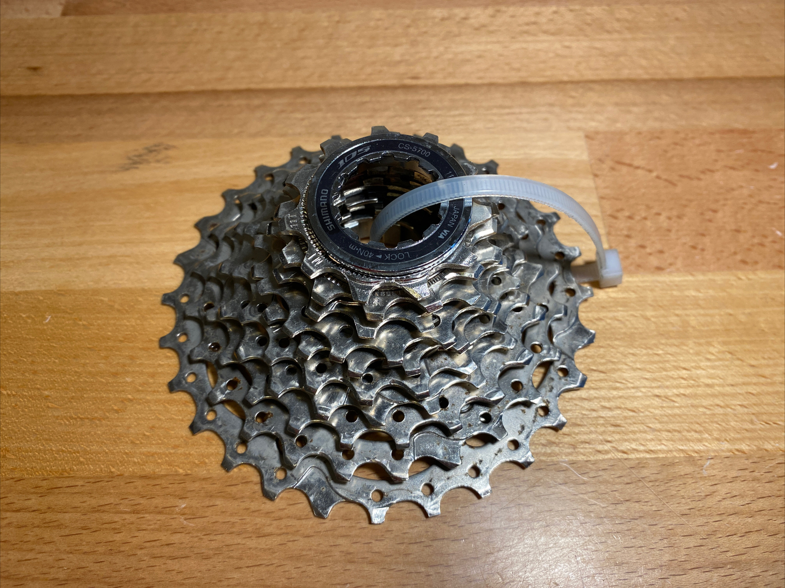 Shimano 105 CS-5700 10 Speed 11-28T Cassette, Ultegra CN-6701 Chain