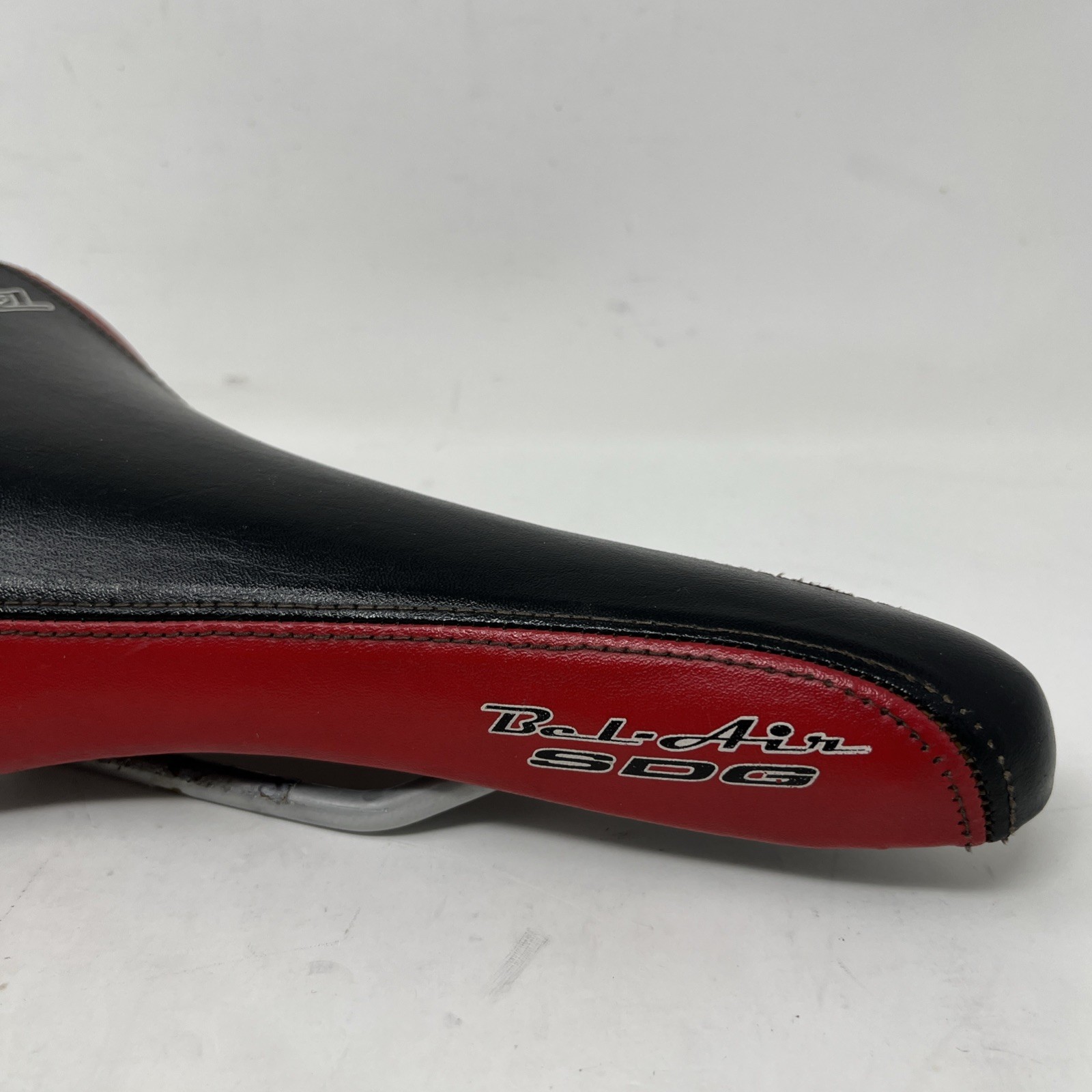 Vintage SDG Bel Air Bike Seat Saddle BMX Mountain Bike MTB Black Red