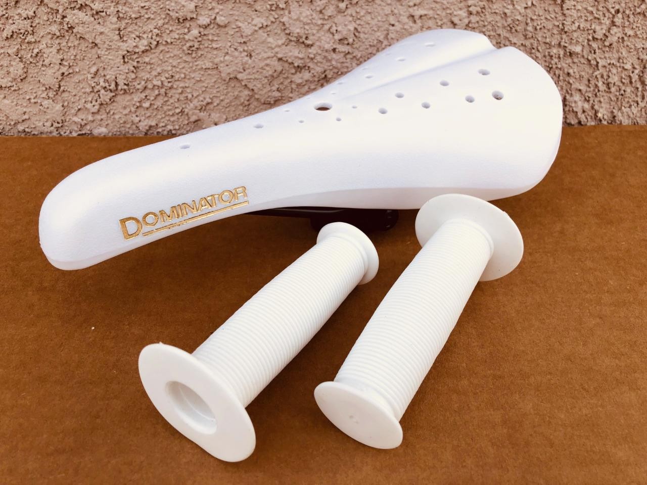 Viscount Dominator Seat Old School Bmx Hard Shell WHITE saddle Grips GT DYNO