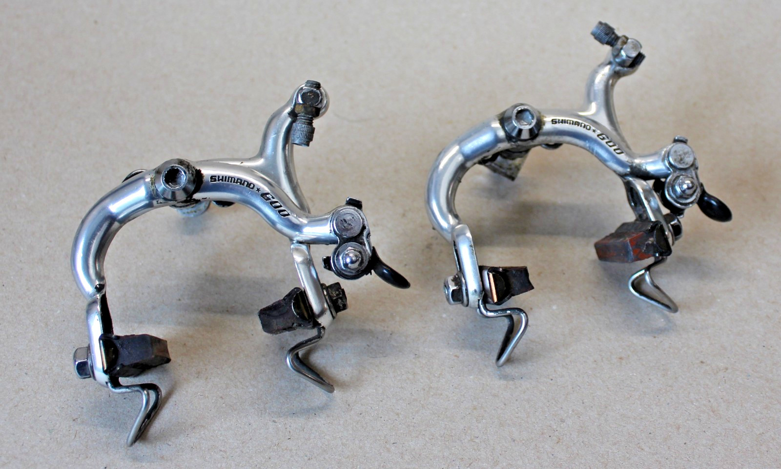 Shimano 600 Arabesque Road Caliper Brakes nutted